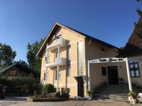 B&B Villa Pipacs